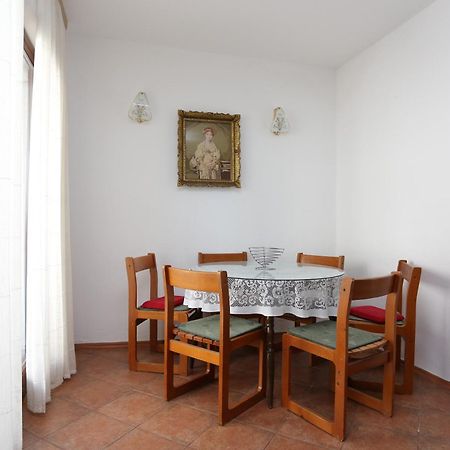 Apartments By The Sea Slatine, Ciovo - 16345 Rom bilde
