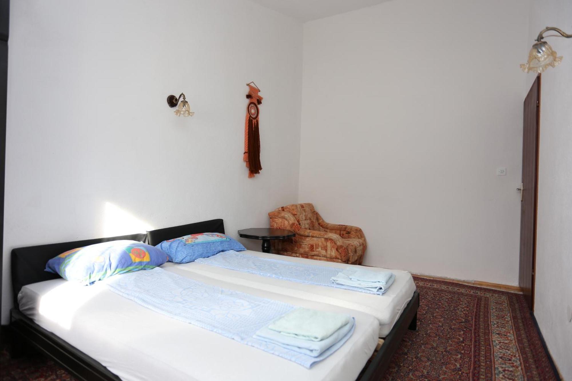 Apartments By The Sea Slatine, Ciovo - 16345 Rom bilde